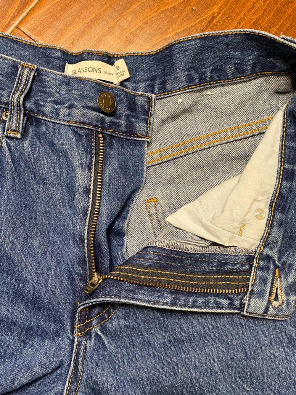 High Rise Straight Leg Jeans Women Size 8 32 Inseam 100% Cotton Medium Wash - Picture 2 of 7
